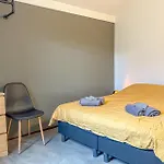 Three Bedroom In Feriehus Hoeven