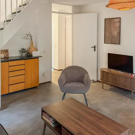 Three Bedroom In Holiday home