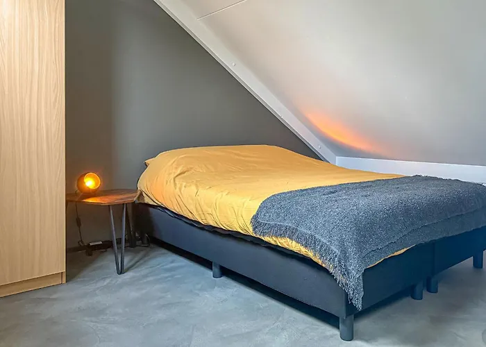 Three Bedroom In Holiday home